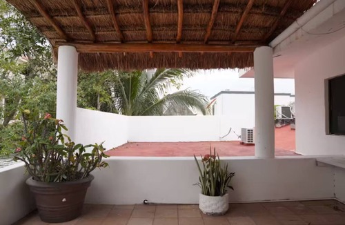 Colonia Andres House | 5 Minutes From Downtown Strip /Casa Ana with Pool