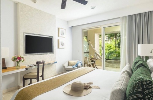 Playa Mujeres Resort | 5 Star 2BR 3BA Villa Del Palmar Cancun Beachfront Resort Competitive Rates
