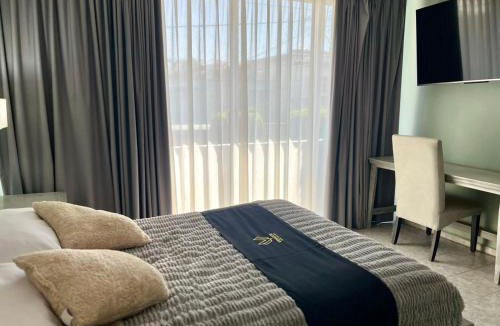 Leon Apartment | 5 VENATOR House Boutique