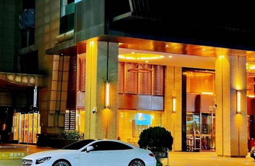 West District Apartment | 50 m² Apartment ∙ 1 bedroom ∙ 8 guests