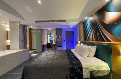 Rende District Hotel | 50 m² Motel ∙ 8 guests