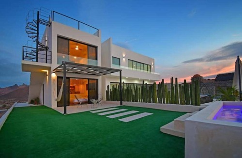 Pichilingue Villa | 5BR Villa Infinity Pool+Isla Espíritu Santo VIEW!