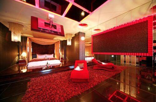 Dali Hotel | 70 m² Motel ∙ 127 guests