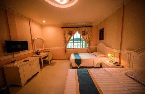 District 5 Hotel | 700 FORTUNE