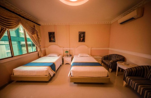 District 5 Hotel | 700 FORTUNE