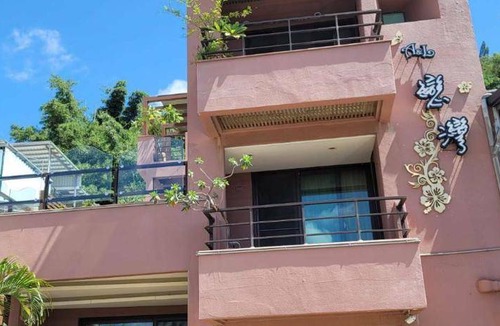 South Beach Hotel | 76 m² Motel ∙ 6 bedrooms ∙ 14 guests