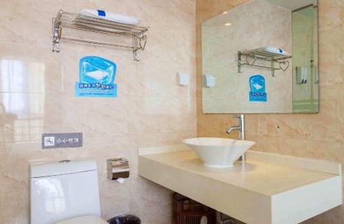 Kunshan Hotel | 7Days Inn Kunshan Huaqiao Metro Station