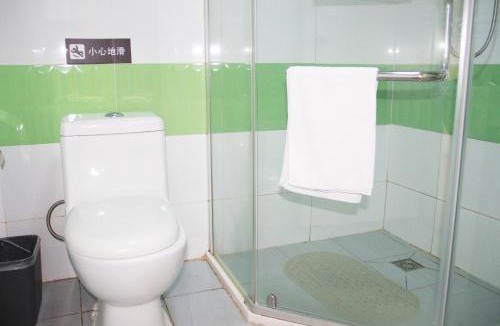 Dongmen Hotel | 7Days Inn Shenzhen Guomao Metro Station