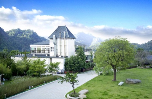 Dahu Hotel | 99 m² Motel ∙ 4 guests