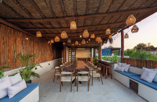 La Veleta Villa | 9BR Villa | Sleeps 24 | Private Pool + Rooftop | Concierge & Breakfast Included