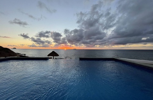 Zona Hotelera Norte Apartment | 9th floor, 4 bedroom. Cielo Apartment - An ocean front dream.