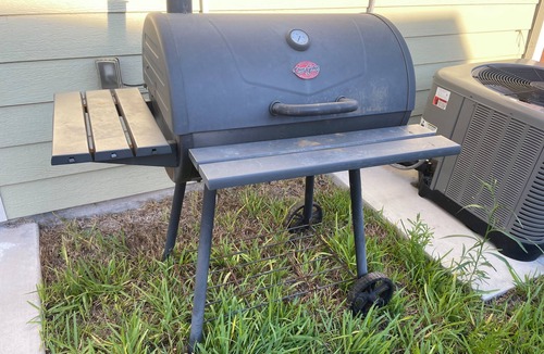 Sebastian House | A Luxury Modern Fully Stocked 2 Bed/2Bath w/KING-Sleeps 6-BBQ-Lift massage chair