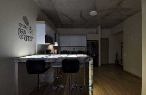 Monterrey Centro Apartment | ¡A pasos de Fundidora! 6 huéspedes + Gym + Alberca