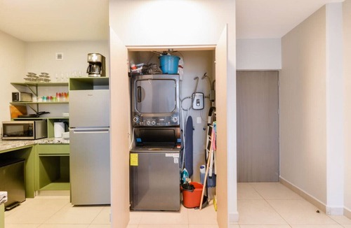 Monterrey Apartment | ¡A pasos de Fundidora! Wifi + Cajón | 6ppl 2BR2br