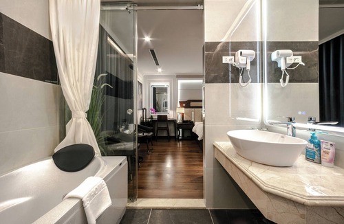 Tu Liem Hotel | A25 Premium Hotel - 16 Mieu Dam