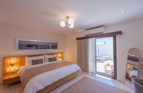 La Paz Hotel | Abasolo ClubHouse