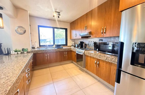San Antonio Tlayacapan House | Ajijic Modern 1 King Bedroom Unit-Best Summer Rates -Bikes-Gym-Pickleball Court