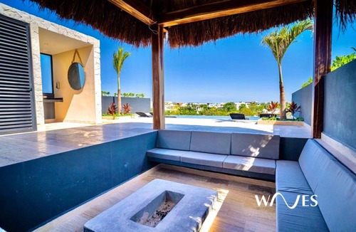 La Veleta House | Alab Ool Chic Suites by Waves