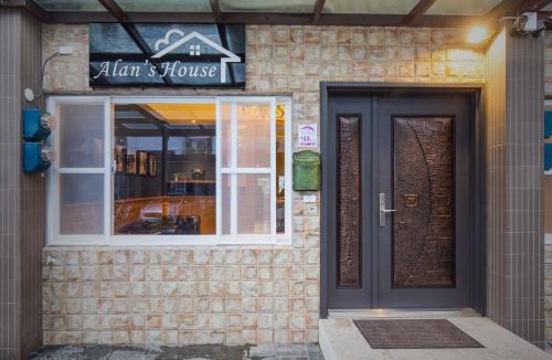 Jiaoxi House | Alan's House B&B