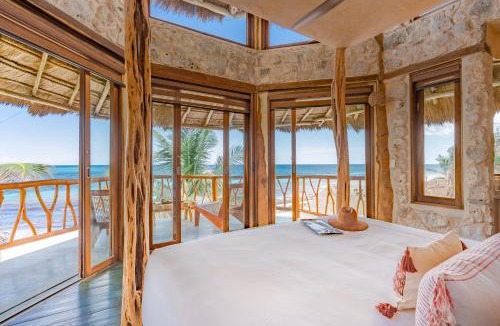 Zona Hotelera Hotel | Alaya Beachfront Tulum Hotel