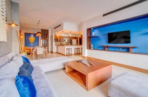 Downtown House | Aldea Thai Tropical Oasis Steps to the Beach