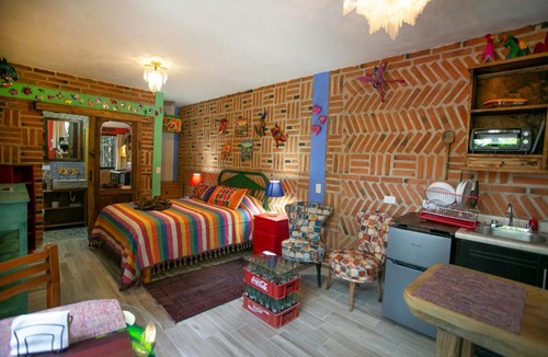 Cholula Apartment | Alebrijes by Majikal B&B