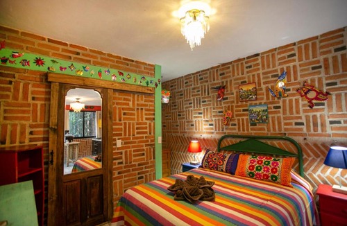 Cholula Apartment | Alebrijes by Majikal B&B