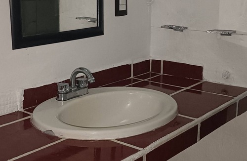 Emiliano Zapata Bed & Breakfast | Alexandross Hostel BnB