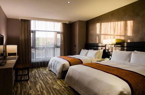 Zhongpu Hotel | Ali Mountain Oriental Pearl International Hotel