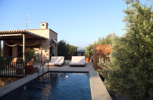 Valle de Guadalupe Ski Chalet | Alma Liebre Viñedos del Valle