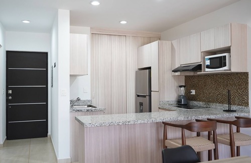 Cerritos Apartment | Almarena