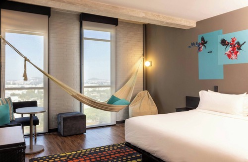 Los Gavilanes Hotel | Aloft by Marriott Guadalajara Sur