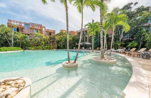 Zama Apartment | Amazing 1BR Tulum Jungle with Restaurant, Pool and Gym