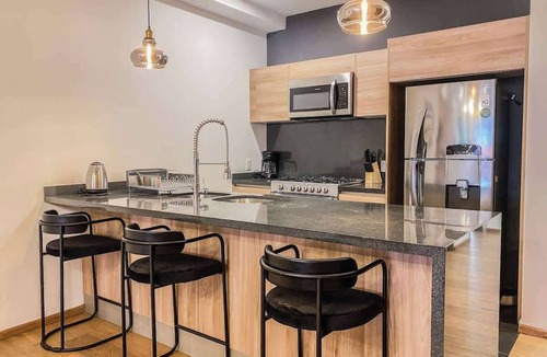 Colonia Roma Apartment | Amazing 3BR in Roma Norte w/pool gym and city view