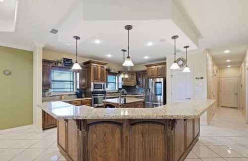 Harlingen House | Amazing 4-bedroom house in Harlingen. Just an hour away from South Padre Island!