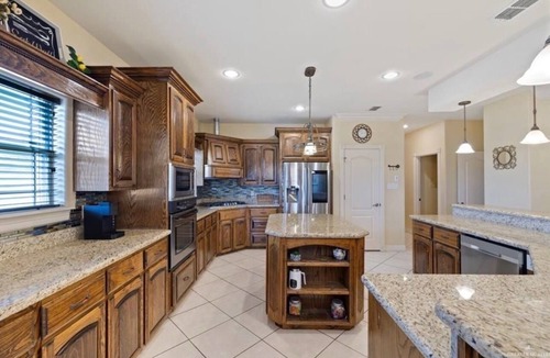 Harlingen House | Amazing 4-bedroom house in Harlingen. Just an hour away from South Padre Island!