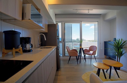 Zona 13 Apartment | Amazing Aircrafts Views in Front of Airport