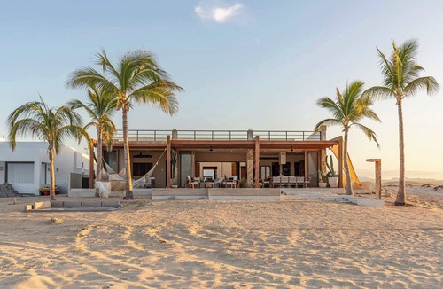 La Ribera Villa | Amazing architecture Villa Suna | Beach front