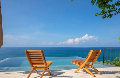Santa Maria Tonameca Villa | Amazing Beach Front Villa in a Unique Paradise