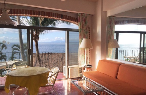 South Shore Hotel Area Apartment | Amazing Beach, Incredible View, Away From the Crowd, Close to Old Town Vallarta