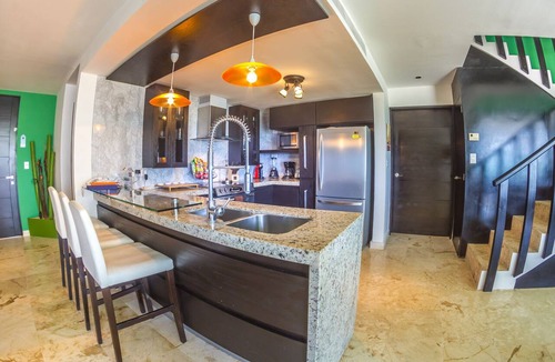 Puerto Juarez Condo | Amazing El Presidente Penthouse @ The Elements by BRIC