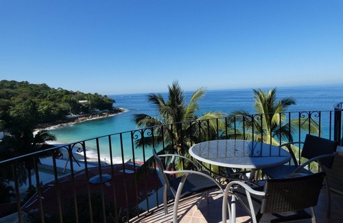 South Shore Hotel Area Condo | Amazing Oceanfront Puerto Vallarta Studio condo from 70 a night.