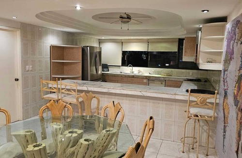 Costera Acapulco Apartment | Amazing Penthouse in Costera Miguel Aleman. Near Beaches and Malls