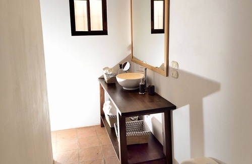 Santa Ana House | Amazing two Bedroom Home in Antigua Guatemala AN012