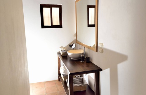 Antigua Guatemala House | Amazing Two Bedroom Home in Antigua Guatemala AN014