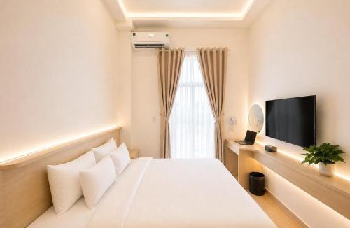 Tan Phu District Hotel | Amory Airport Hotel