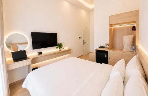 Tan Phu District Hotel | Amory Airport Hotel