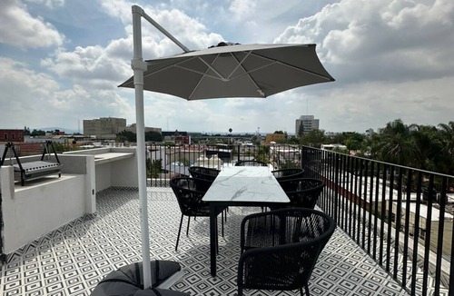 Zapopan Apartment | Amplio Depa 2BR cama Matrimonial y King c/Terraza