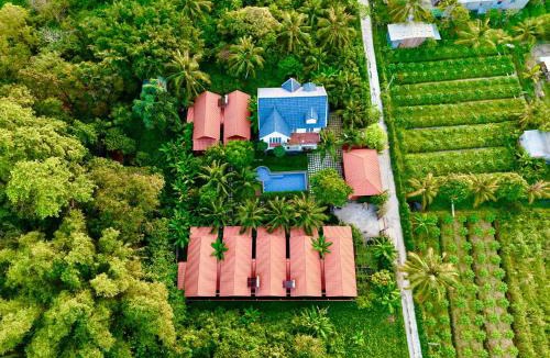 Ong Lang House | AnAn Boutique Bungalows with Private Kitchen
