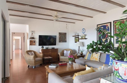 Raquet Club House | ANANA Casa de los Sueños - Villa with Thermal Water and Views
